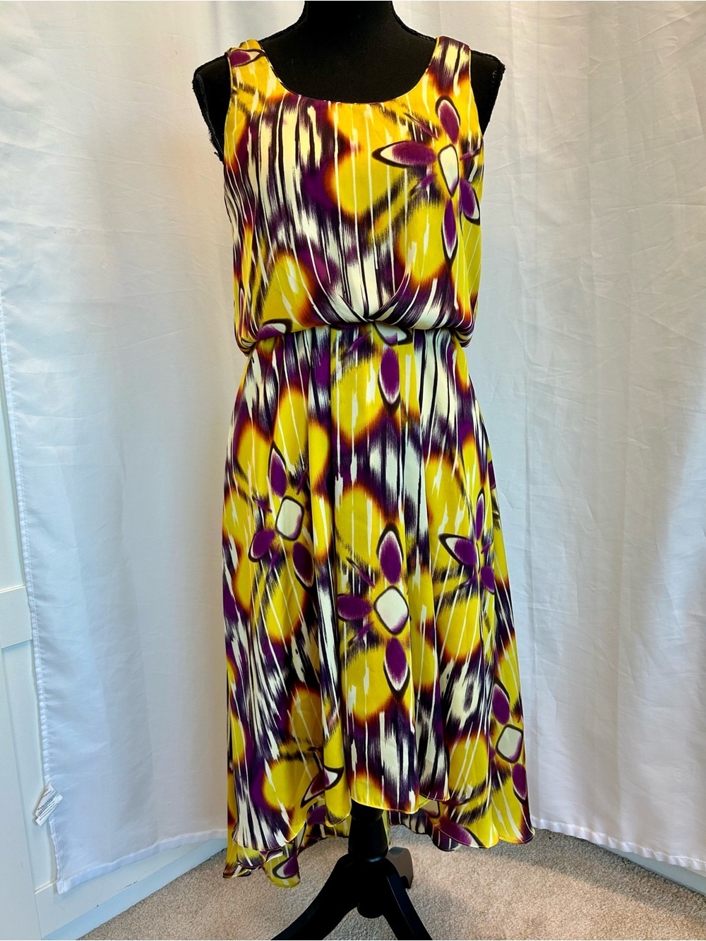 VINCE Camuto yellow purple hi-low sleeveless dress sz 2